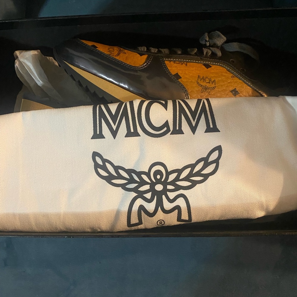 Women Authentic MCM Sneaker